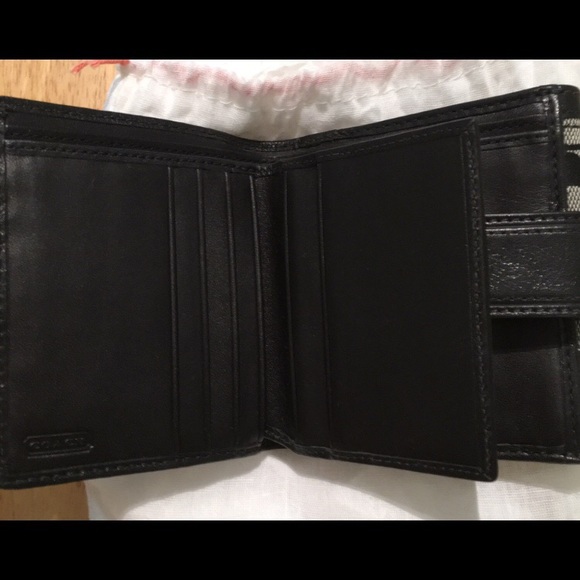 Coach Black Logo Wallet - Picture 10 of 12